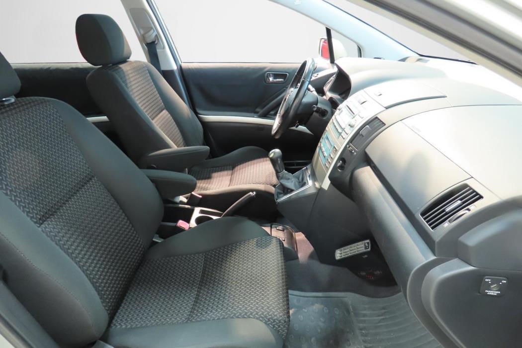 TOYOTA COROLLA VERSO 2007