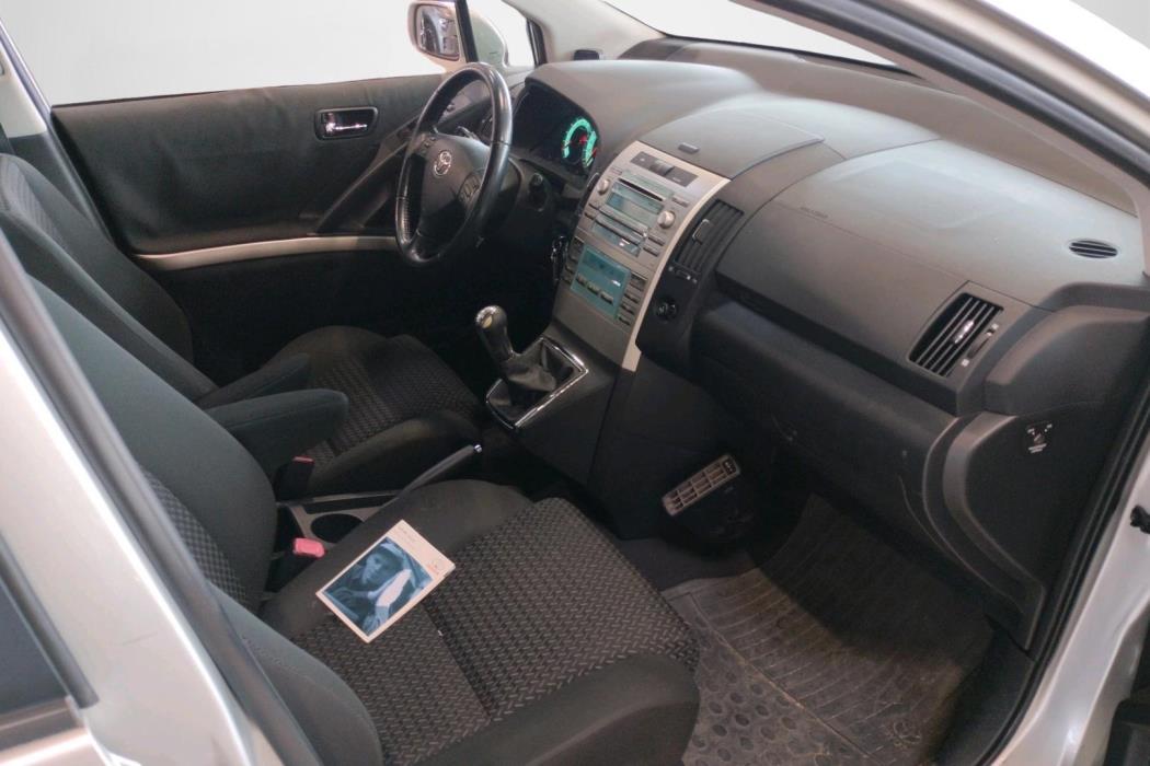 TOYOTA COROLLA VERSO 2007