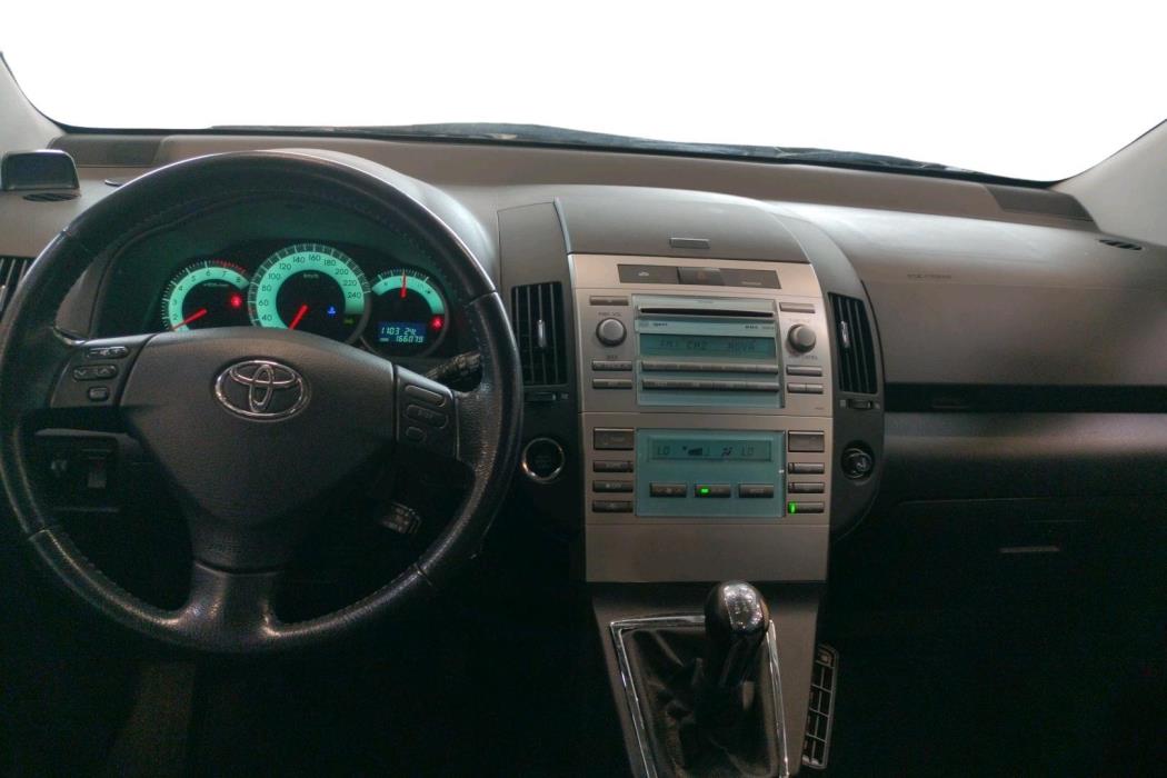 TOYOTA COROLLA VERSO 2007