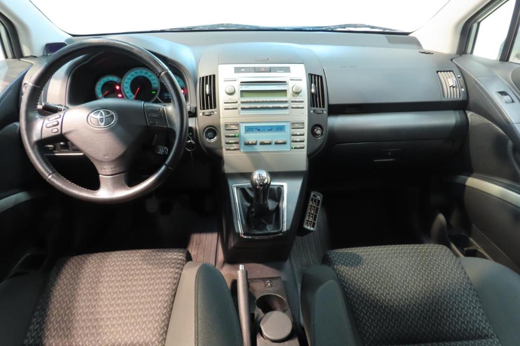 TOYOTA COROLLA VERSO 2007