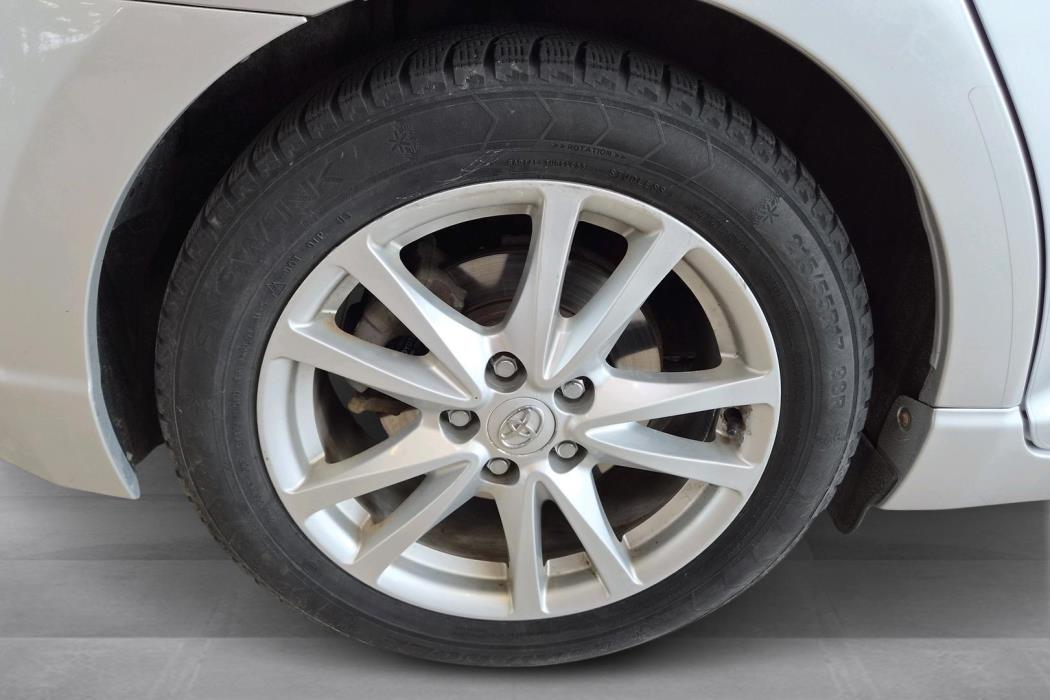 Toyota Avensis 2010
