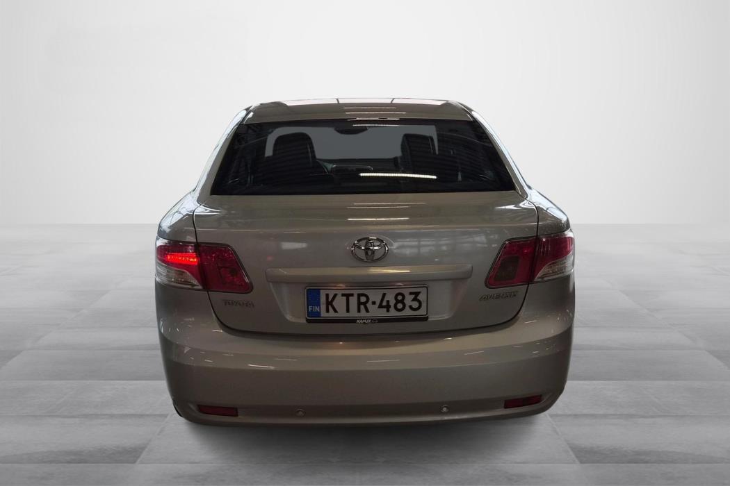 Toyota Avensis 2010
