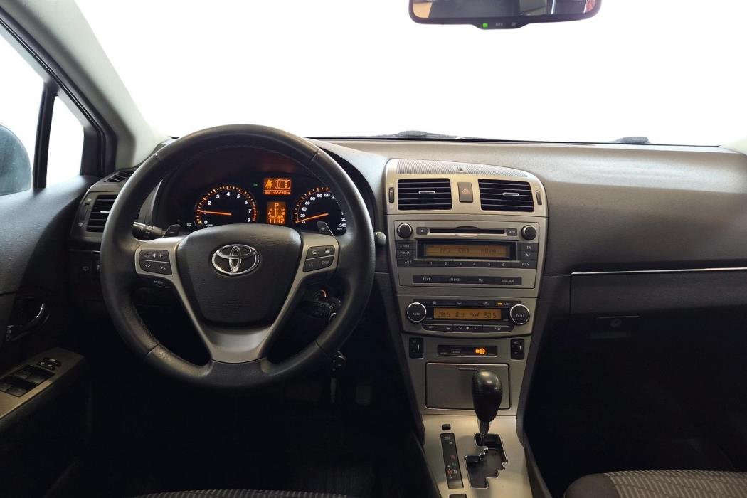 Toyota Avensis 2010