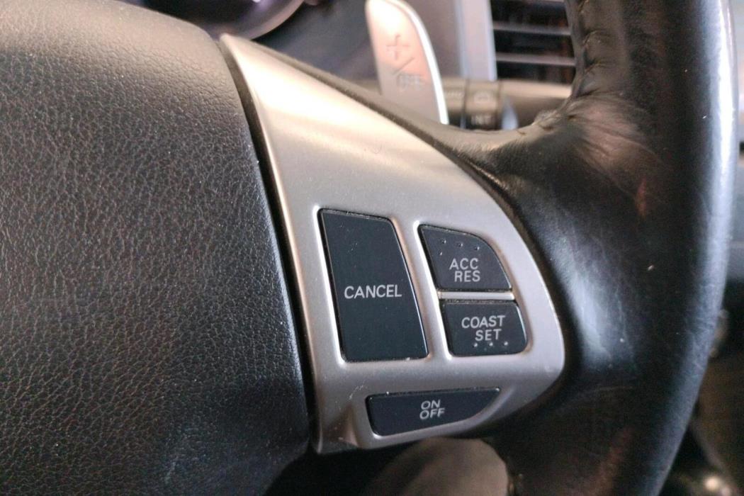 Mitsubishi Outlander 2012