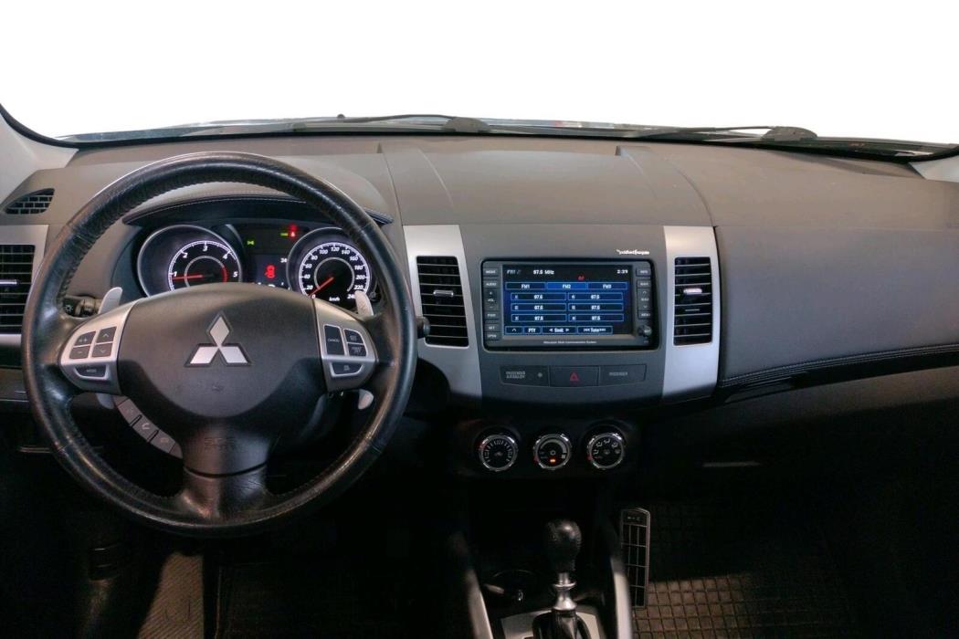 Mitsubishi Outlander 2012