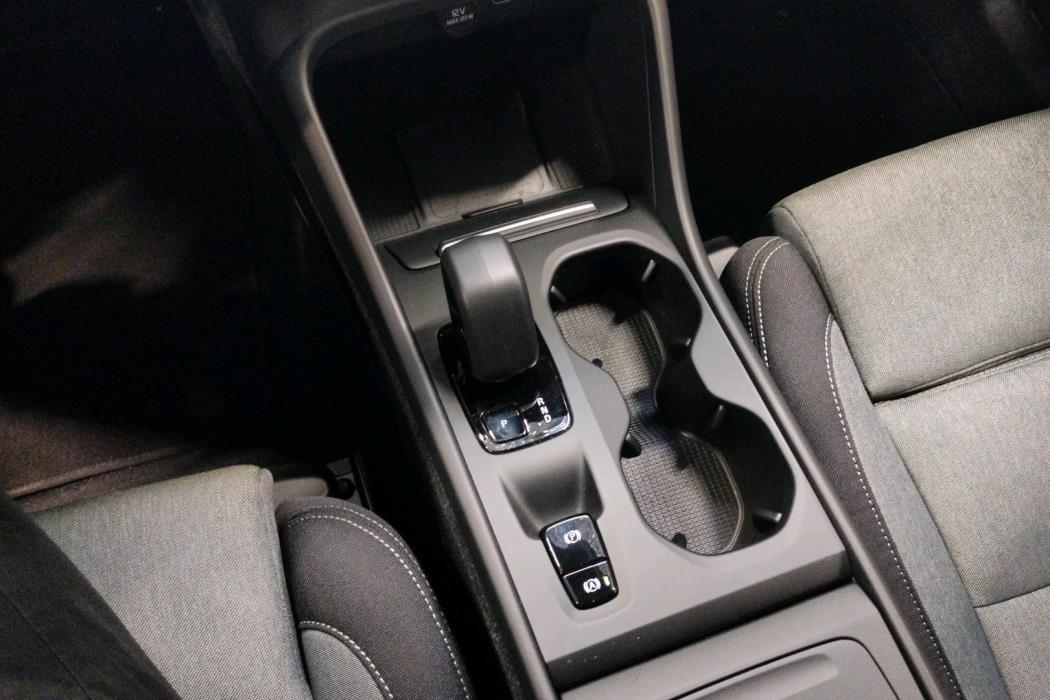 VOLVO XC40 2022