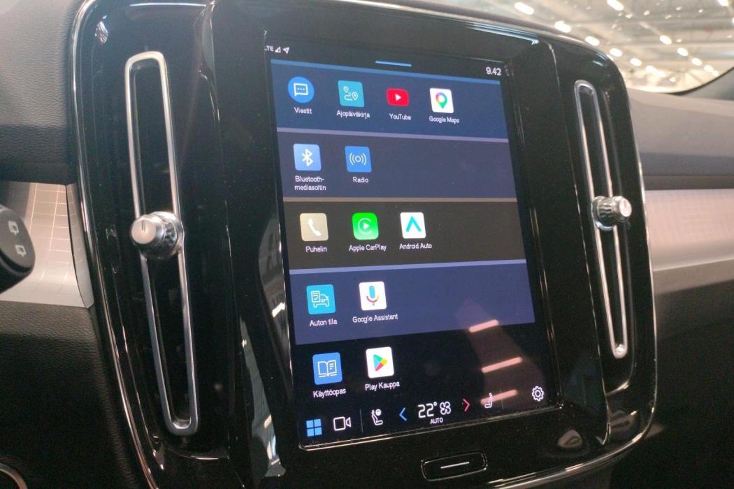 VOLVO XC40 2022