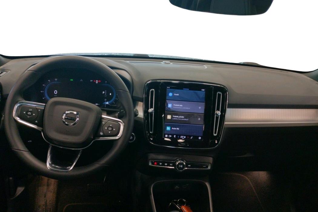 VOLVO XC40 2022