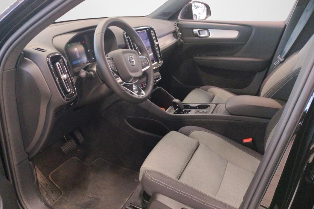 VOLVO XC40 2022