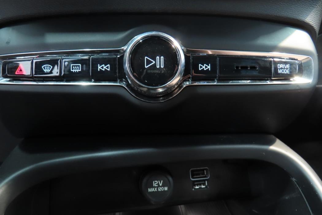Volvo XC40 2022