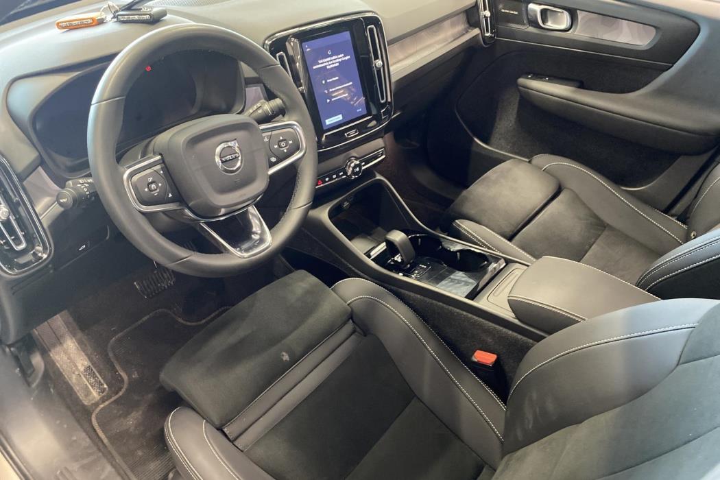 Volvo XC40 2023