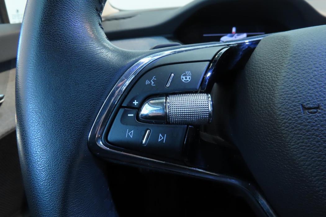 SKODA Enyaq 2023