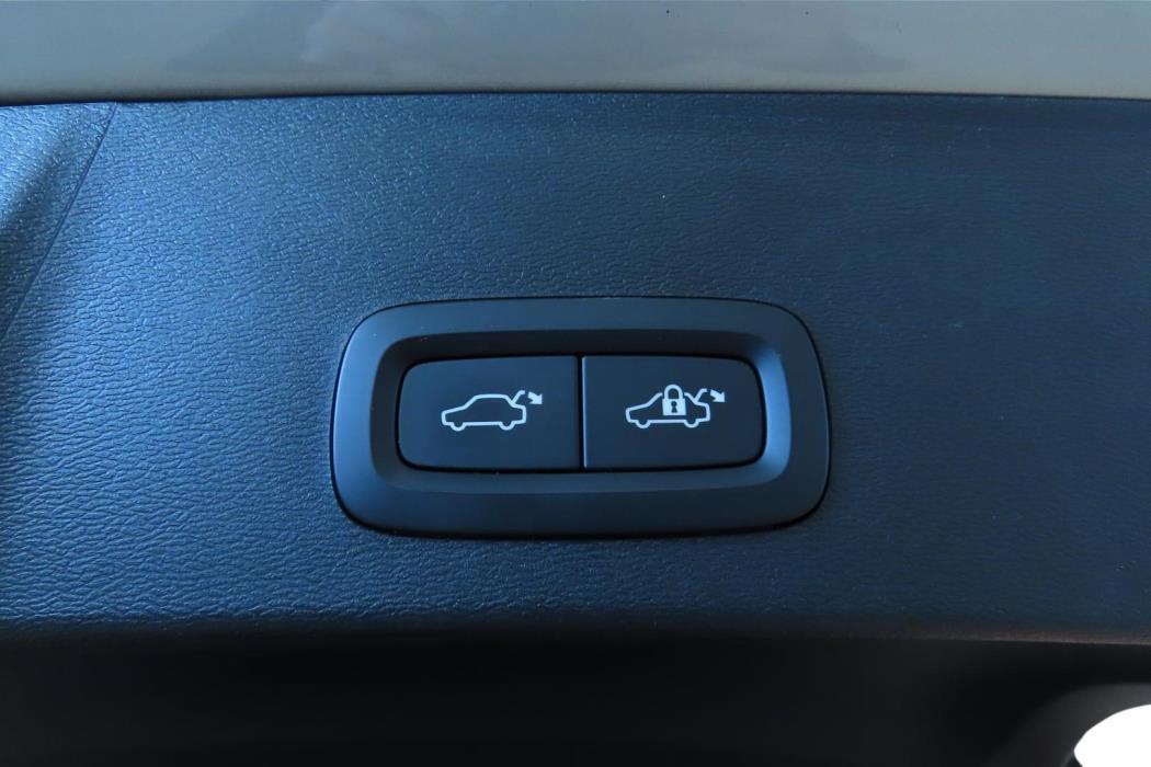 Volvo XC40 2024