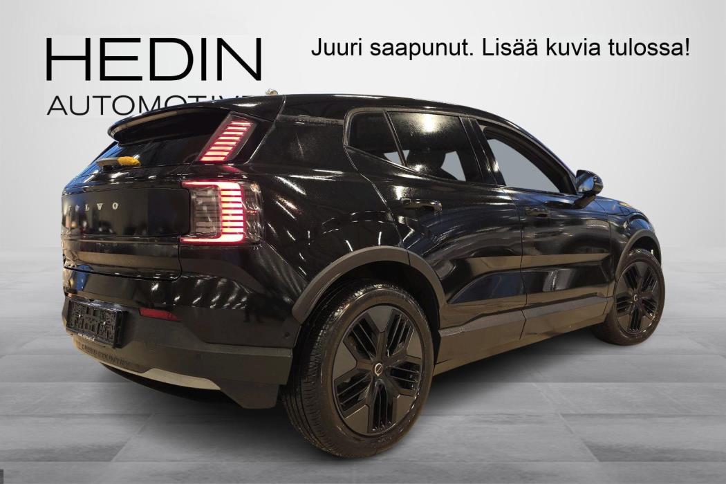 Volvo EX30 Cross Country 2025