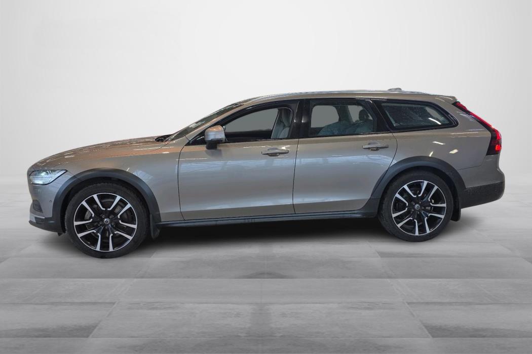 Volvo V90 Cross Country 2022