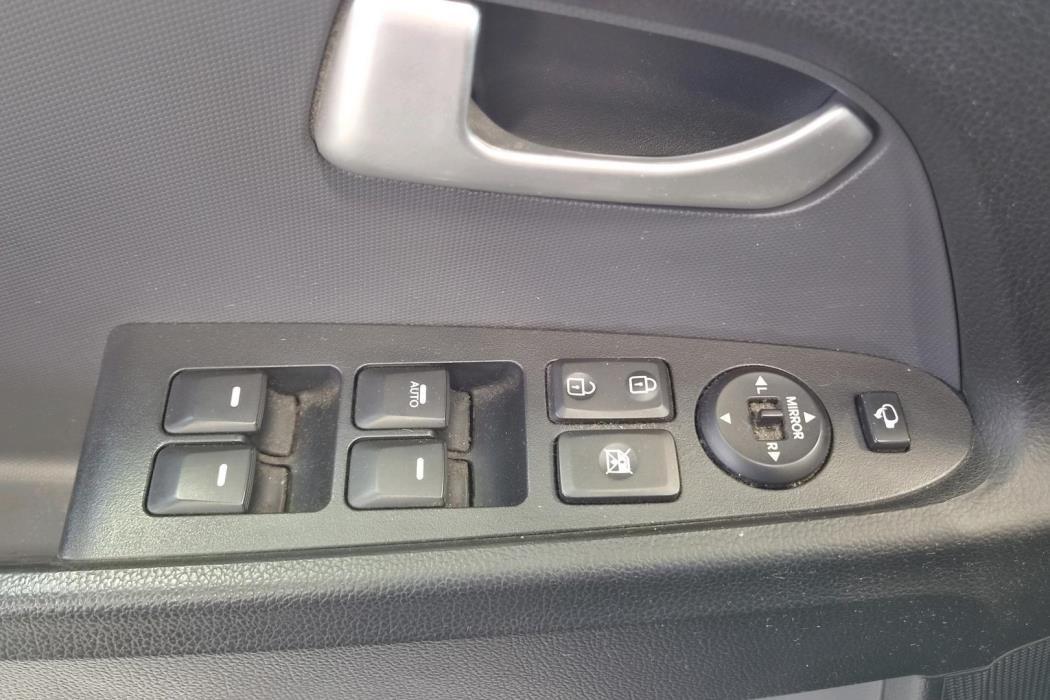 KIA SPORTAGE 2012