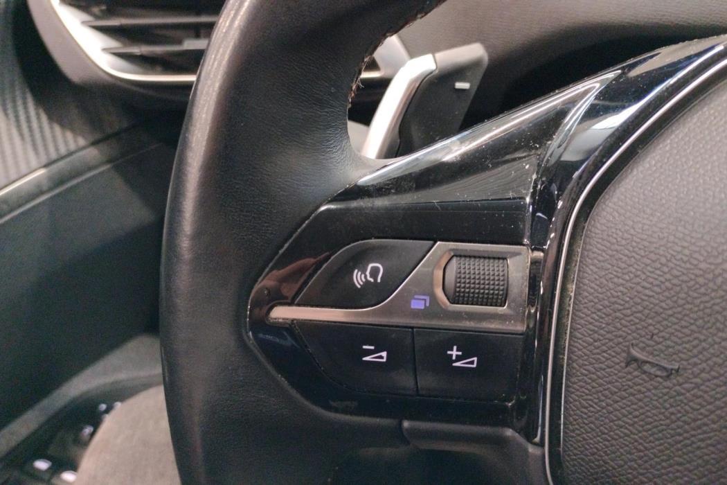 PEUGEOT 3008 2017