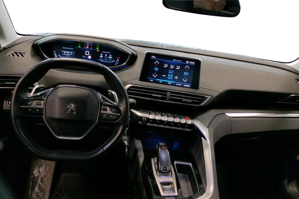 PEUGEOT 3008 2017