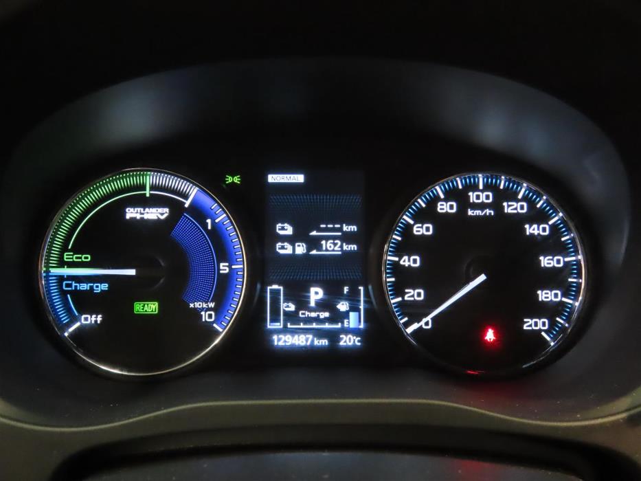 Mitsubishi Outlander PHEV 2020