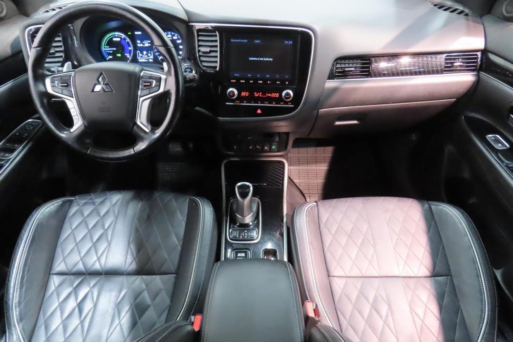 Mitsubishi Outlander PHEV 2020