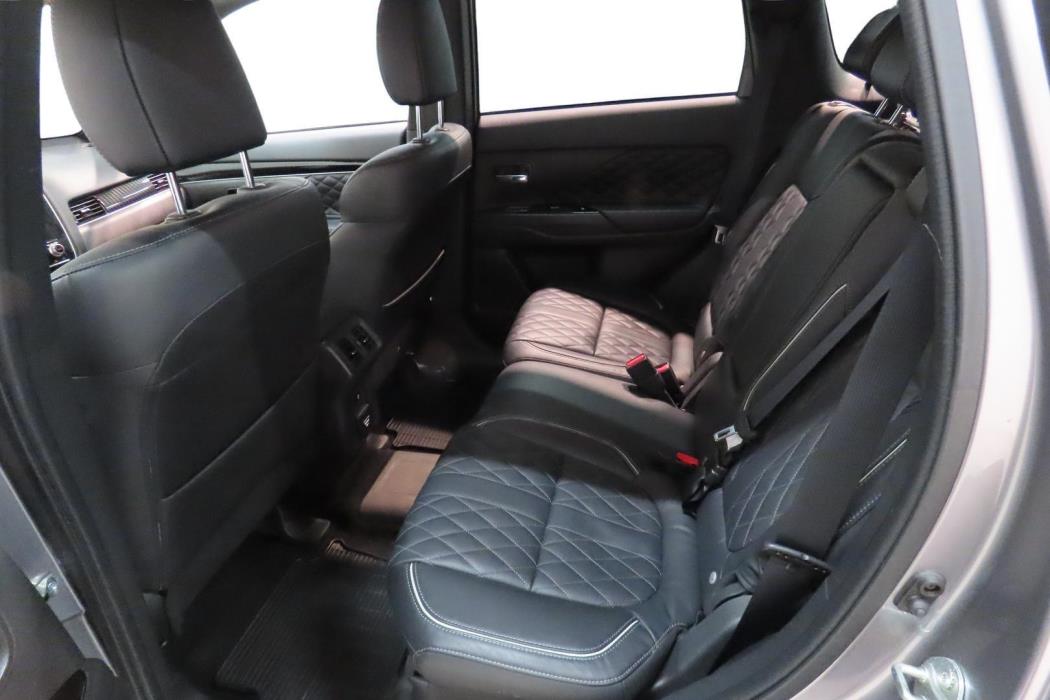 Mitsubishi Outlander PHEV 2020