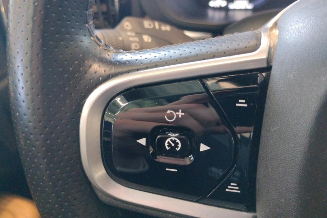 VOLVO XC60 2019