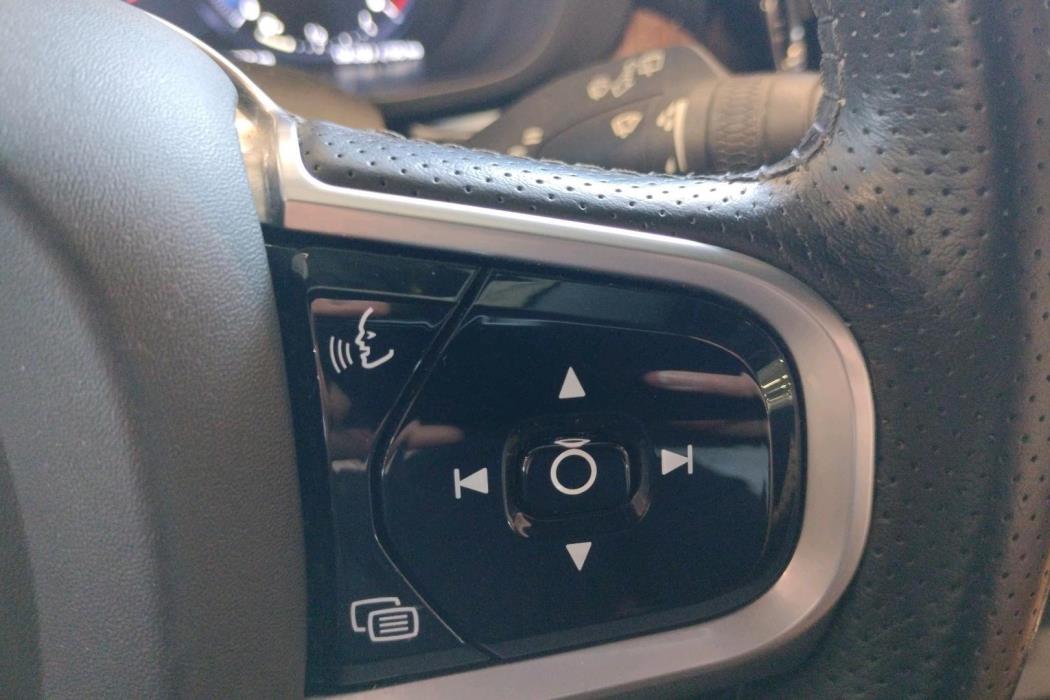 VOLVO XC60 2019