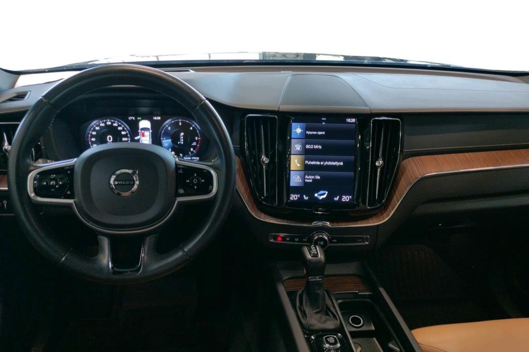 VOLVO XC60 2019