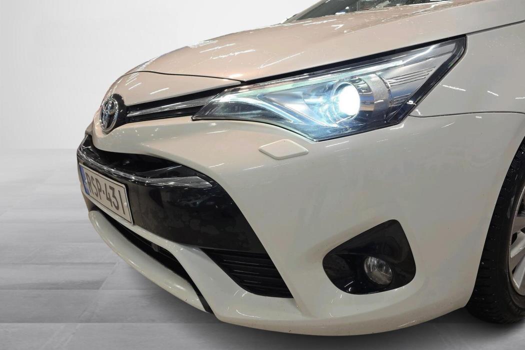 Toyota Avensis 2016