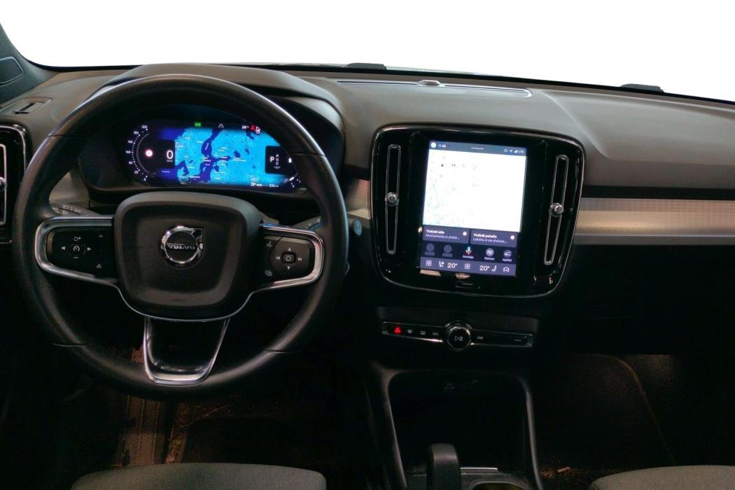 VOLVO XC40 2023
