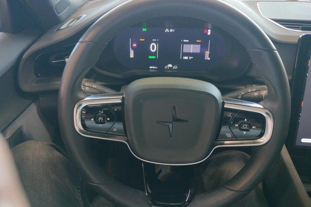 POLESTAR 2 2023