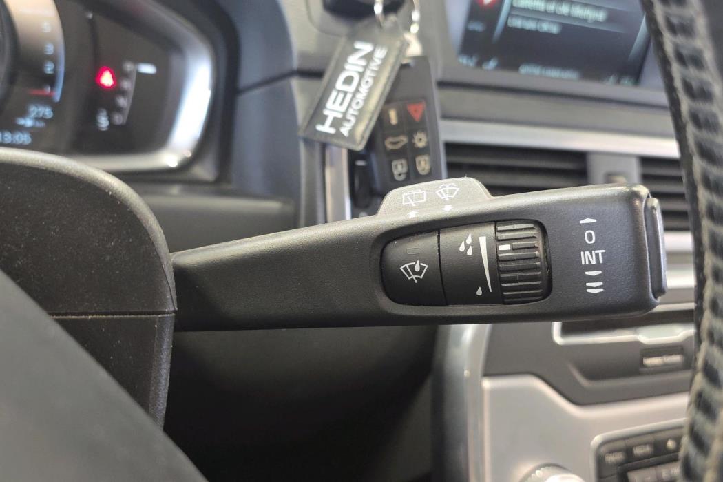 VOLVO V70 2015
