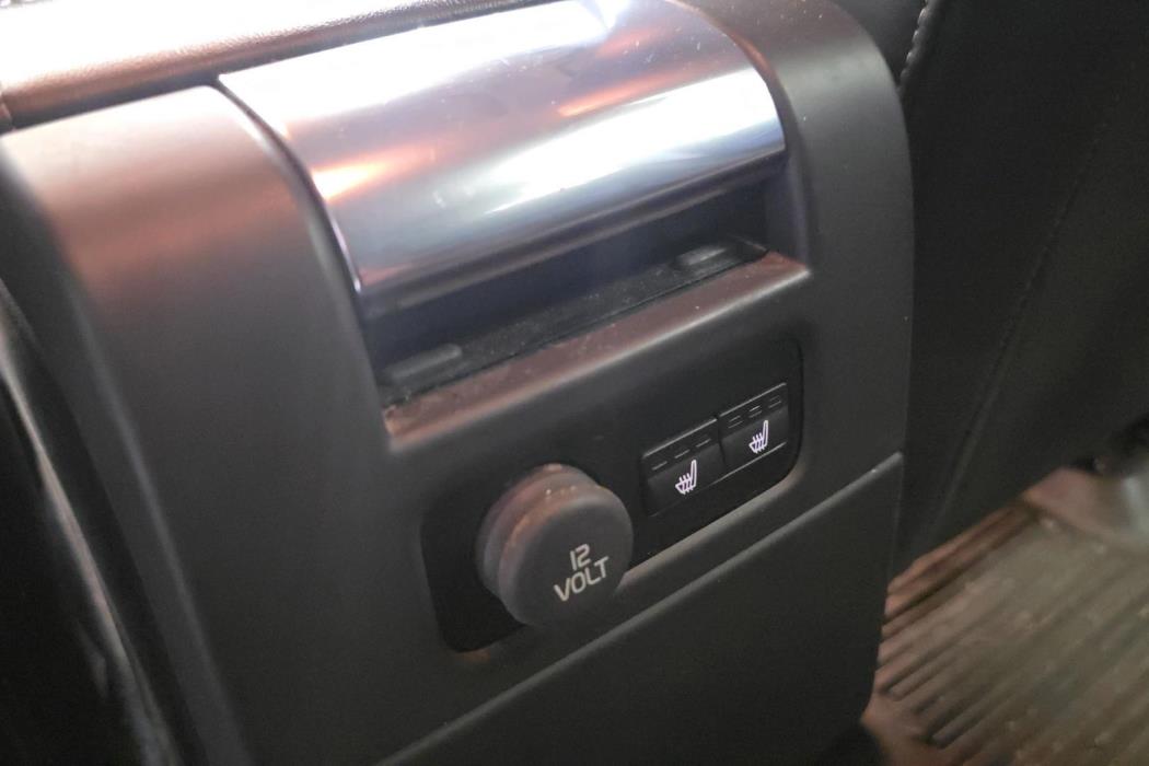 VOLVO V70 2015