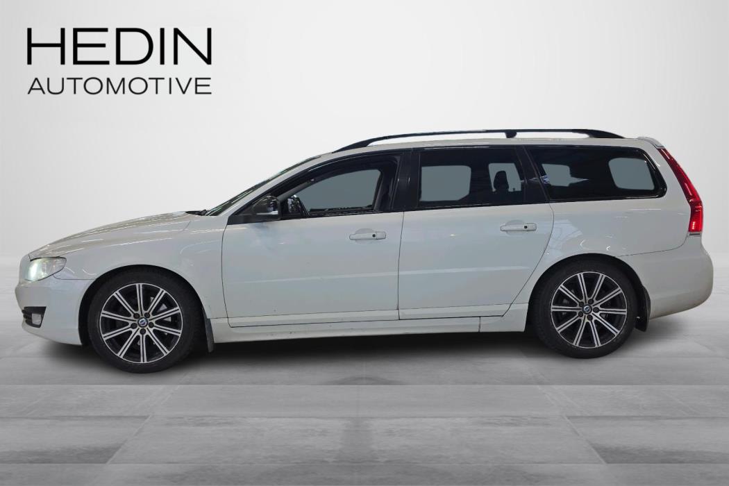 VOLVO V70 2015