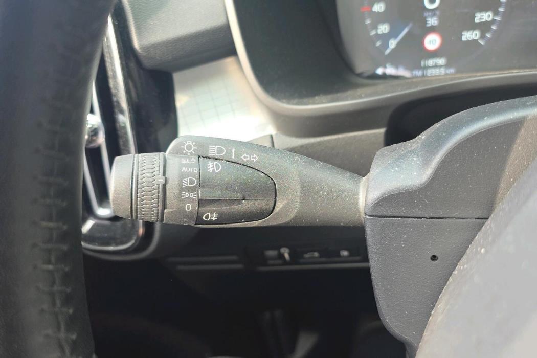Volvo XC40 2021
