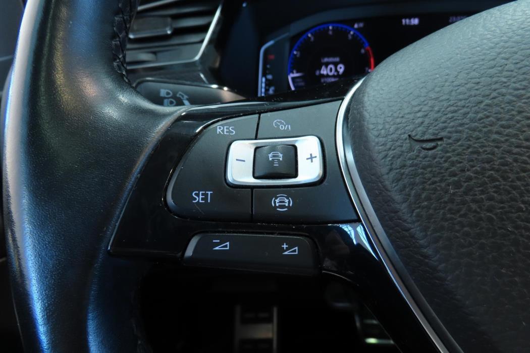 Volkswagen Touran 2021