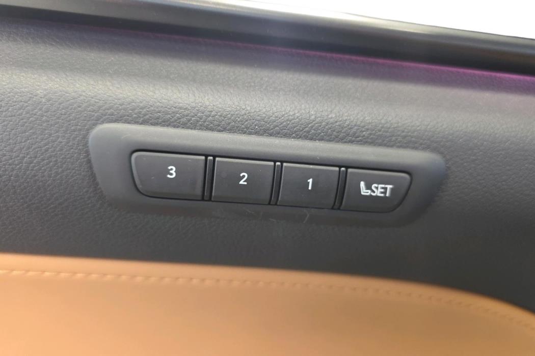 Lexus NX 2023