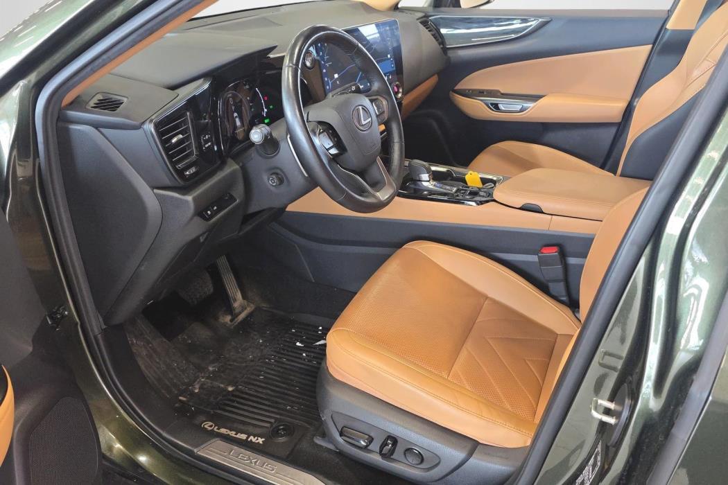 Lexus NX 2023