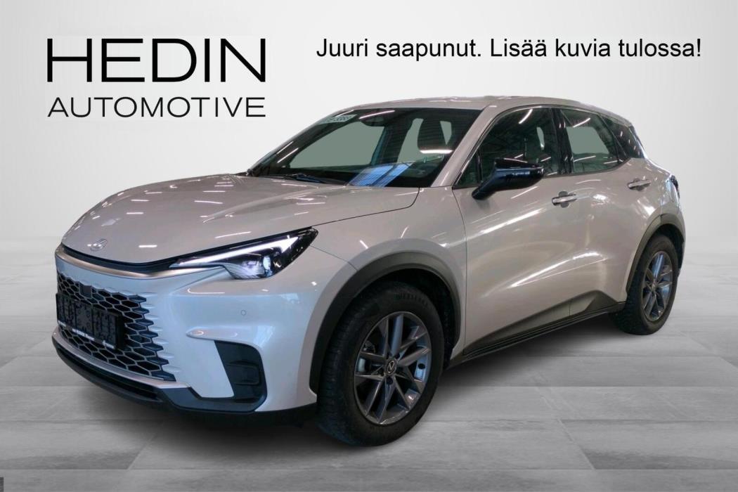 Lexus LBX 2025