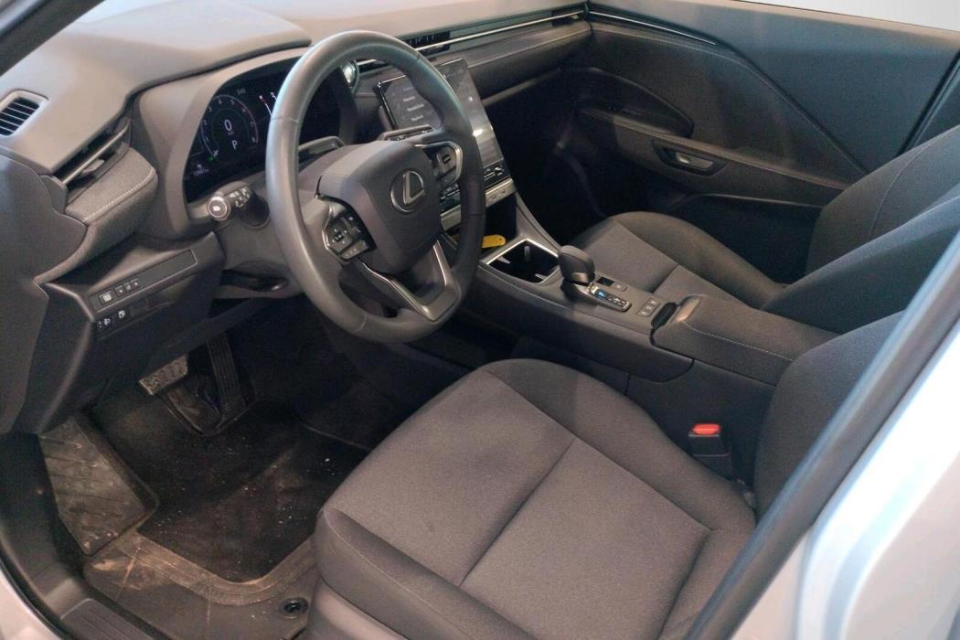 Lexus LBX 2025