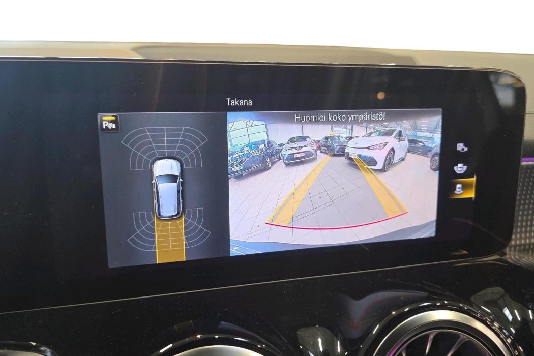 Mercedes-Benz EQB 2024