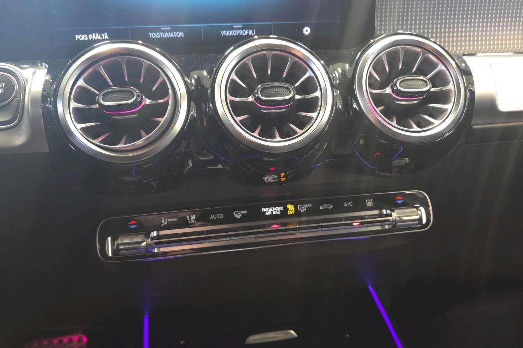 Mercedes-Benz EQB 2024