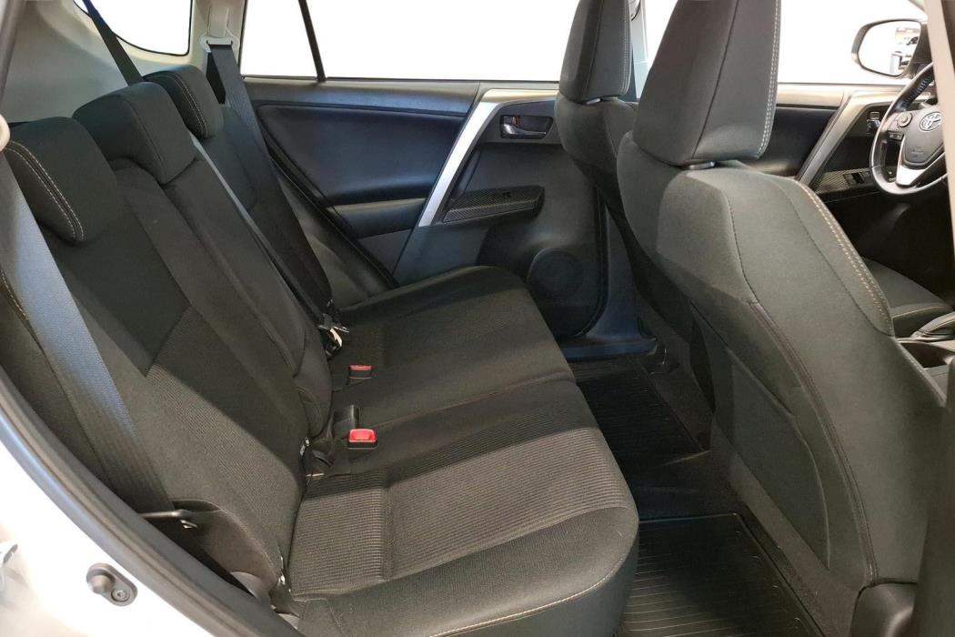 Toyota RAV4 2015