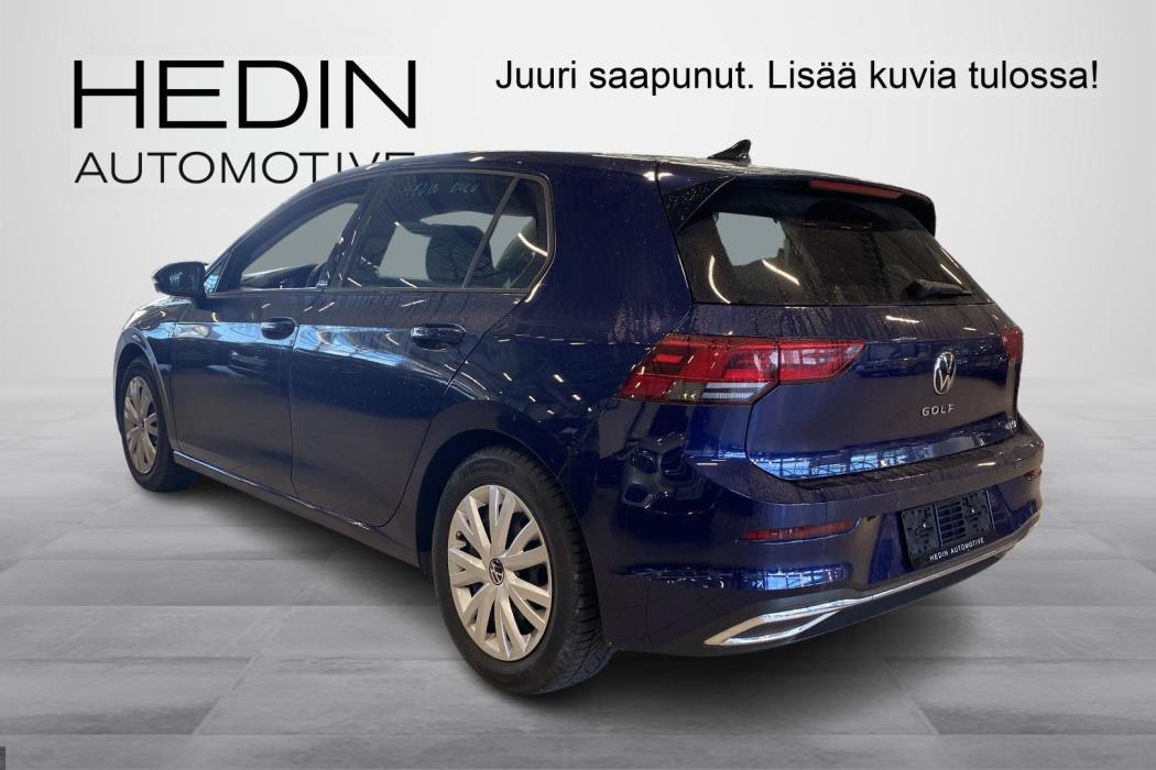 VOLKSWAGEN GOLF 2023