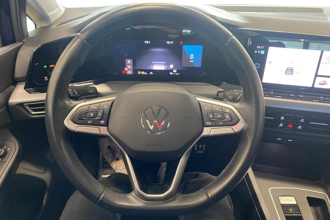 VOLKSWAGEN GOLF 2023