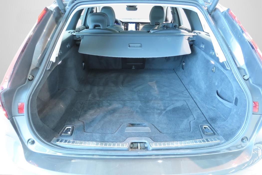 Volvo V90 2023
