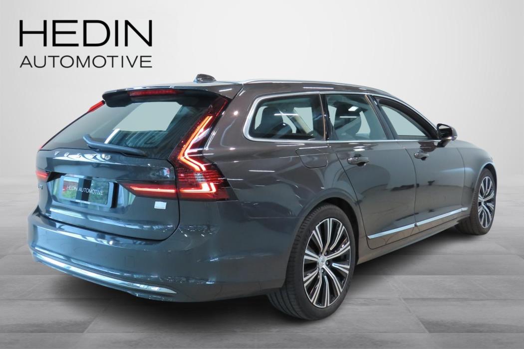 Volvo V90 2023