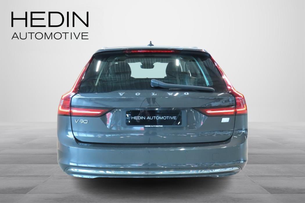 Volvo V90 2023
