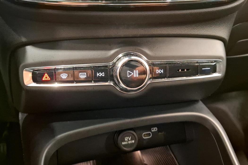 Volvo XC40 2024