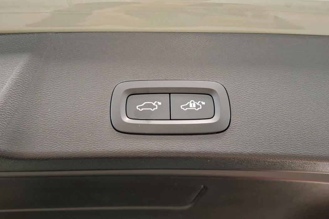 Volvo XC40 2024